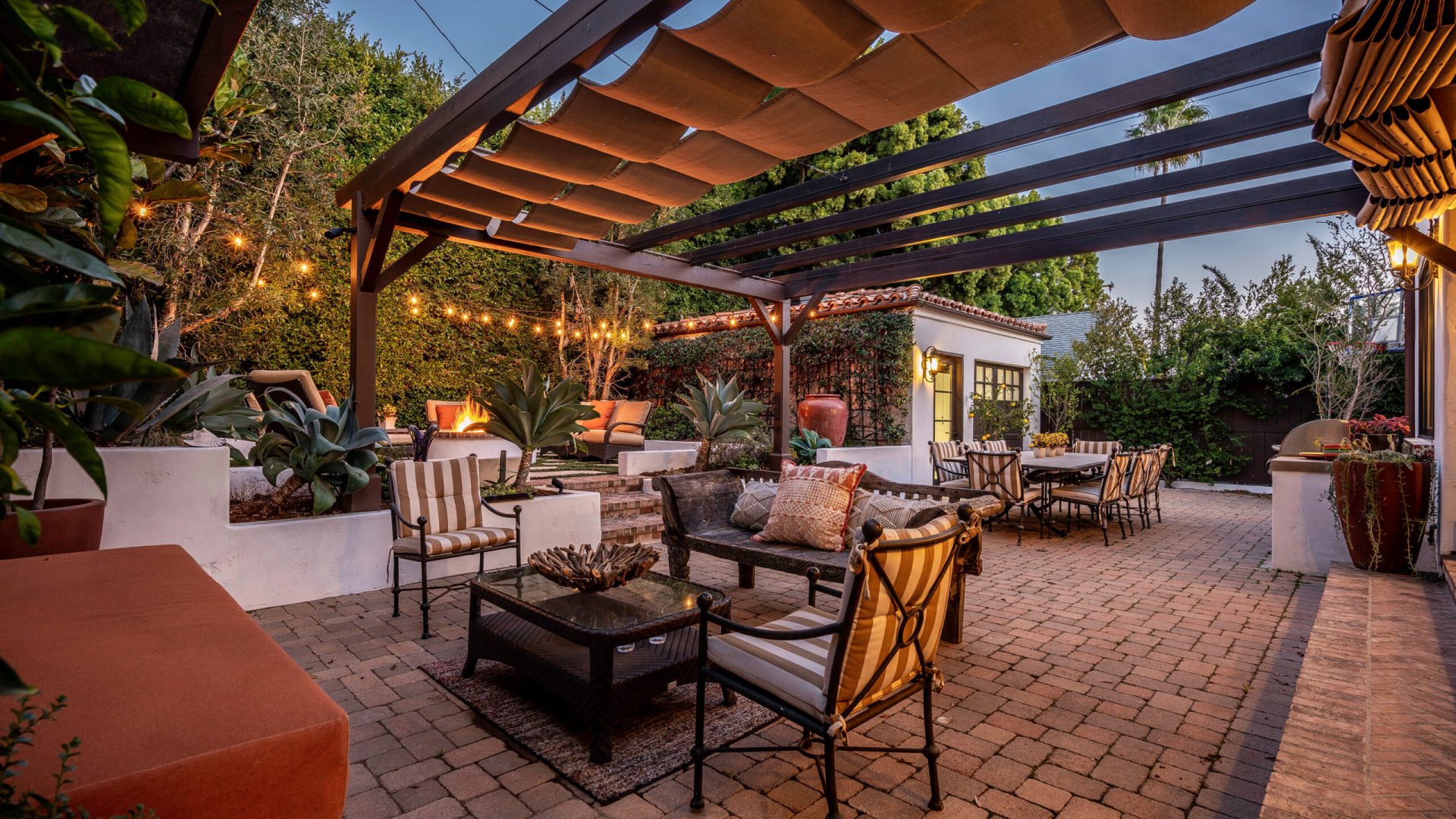Pacific Palisades Real Estate backyard