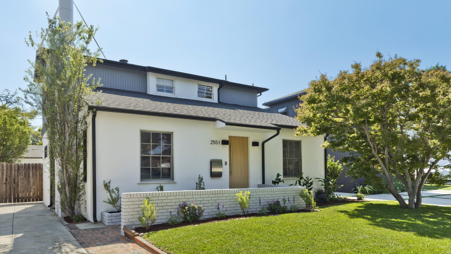 Contemporary Home in Los Angeles