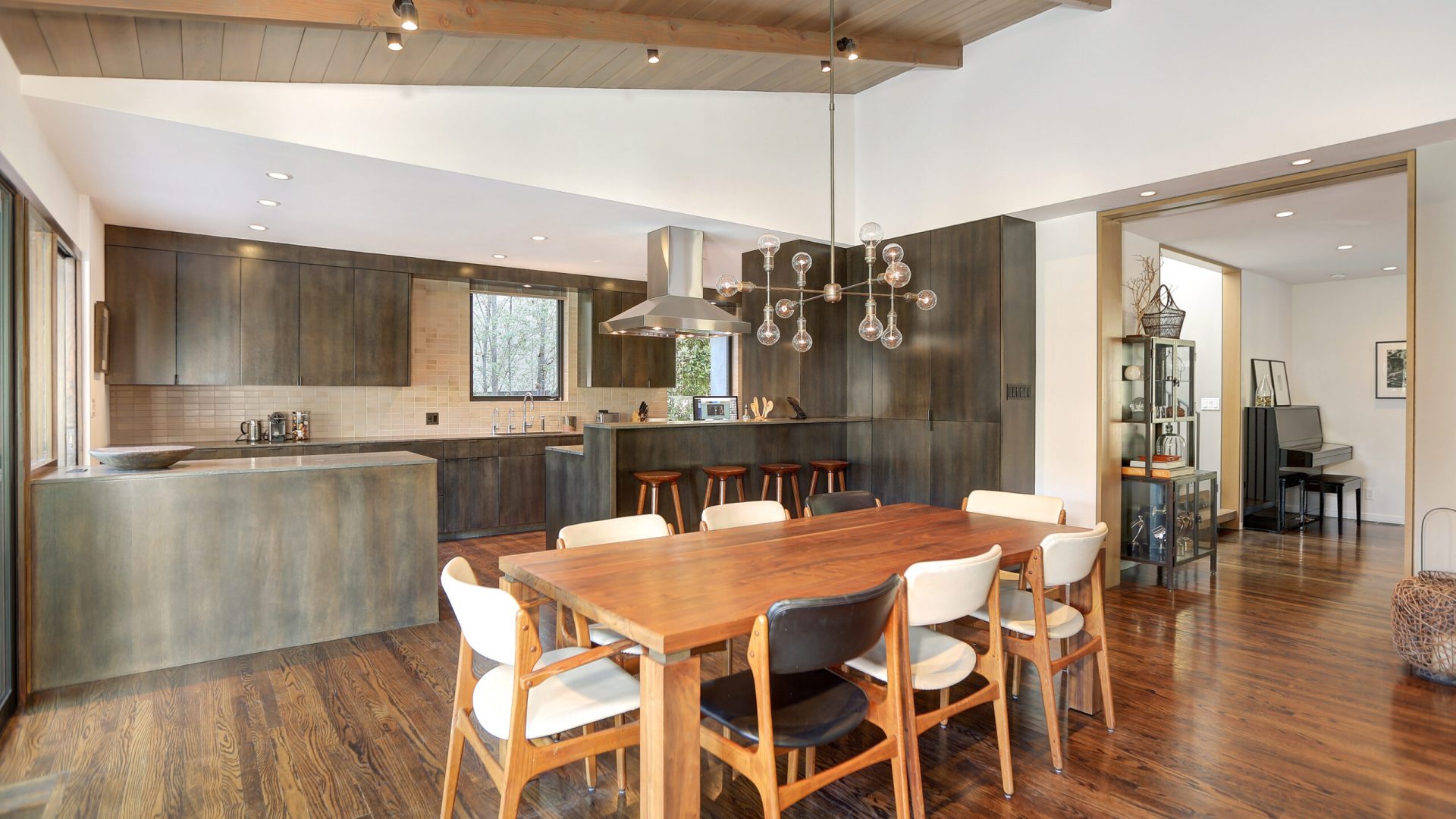848 Greentree dining and kitchen design